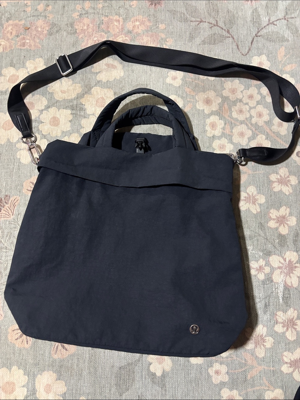 lululemon black tote bag with cross body strap